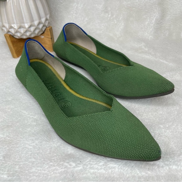 Rothy’s The Point Flats in Willow Green Size 8 Pointed Toe Dark Olive Army - Picture 1 of 10